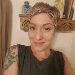 Meet your Posher, Stephanie